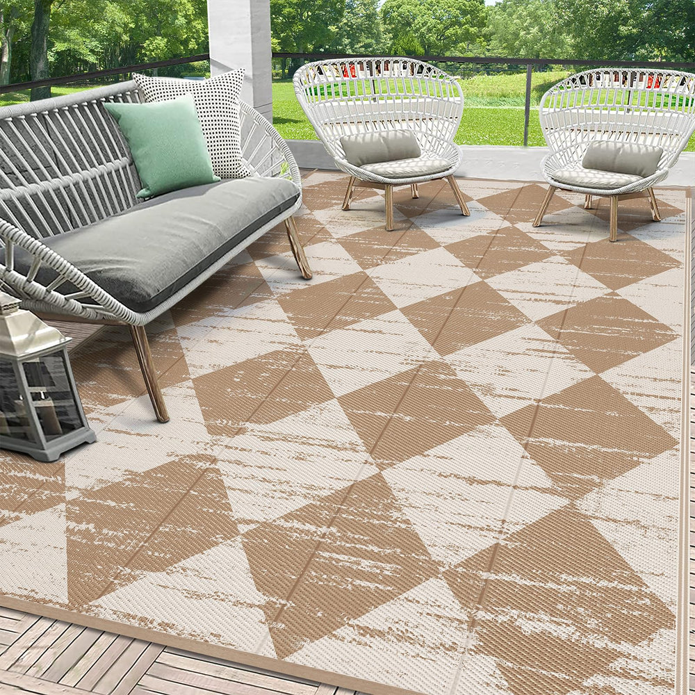 HEBE Outdoor Rug 5'x8' checkered reversible design front view