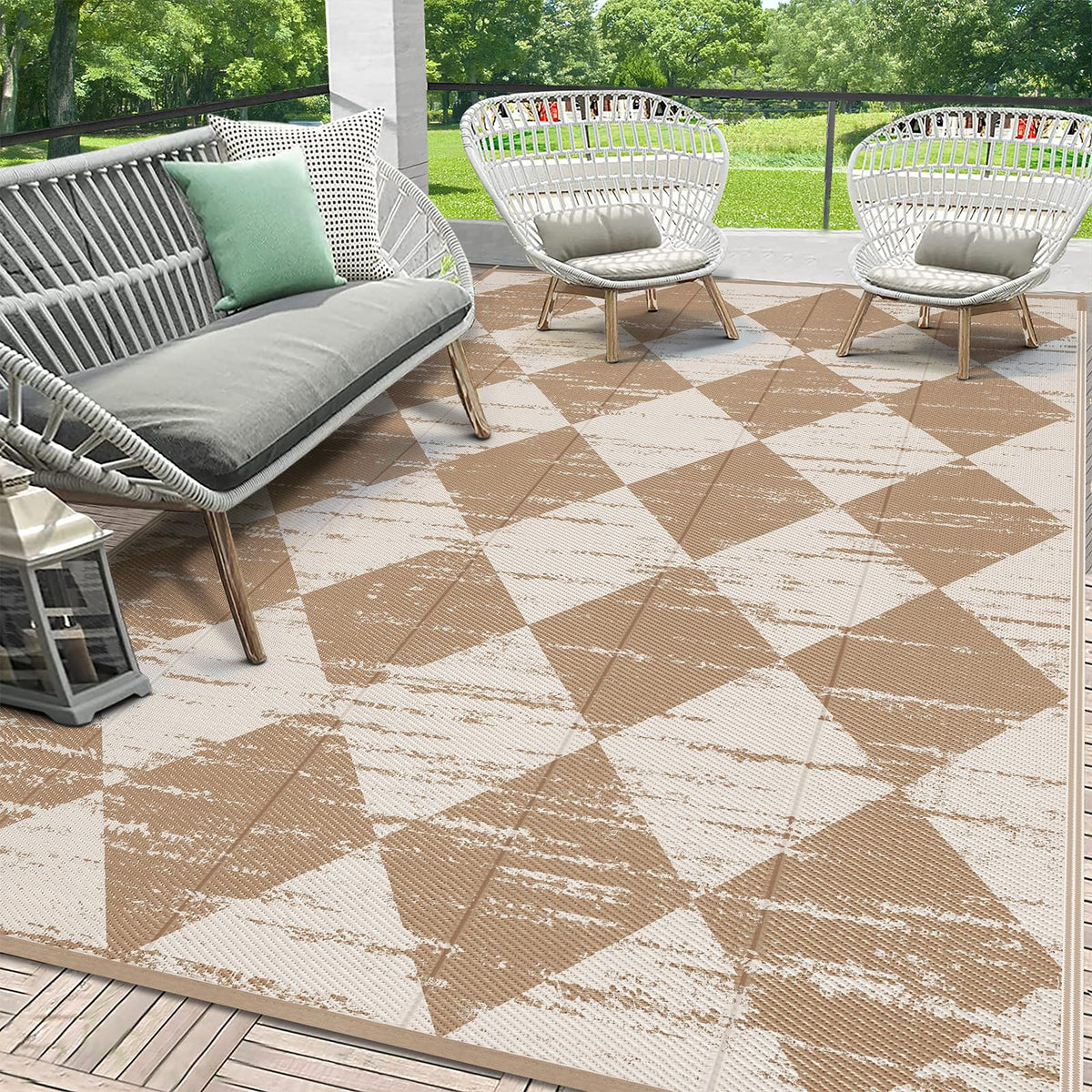HEBE Outdoor Rug 5'x8' checkered reversible design front view