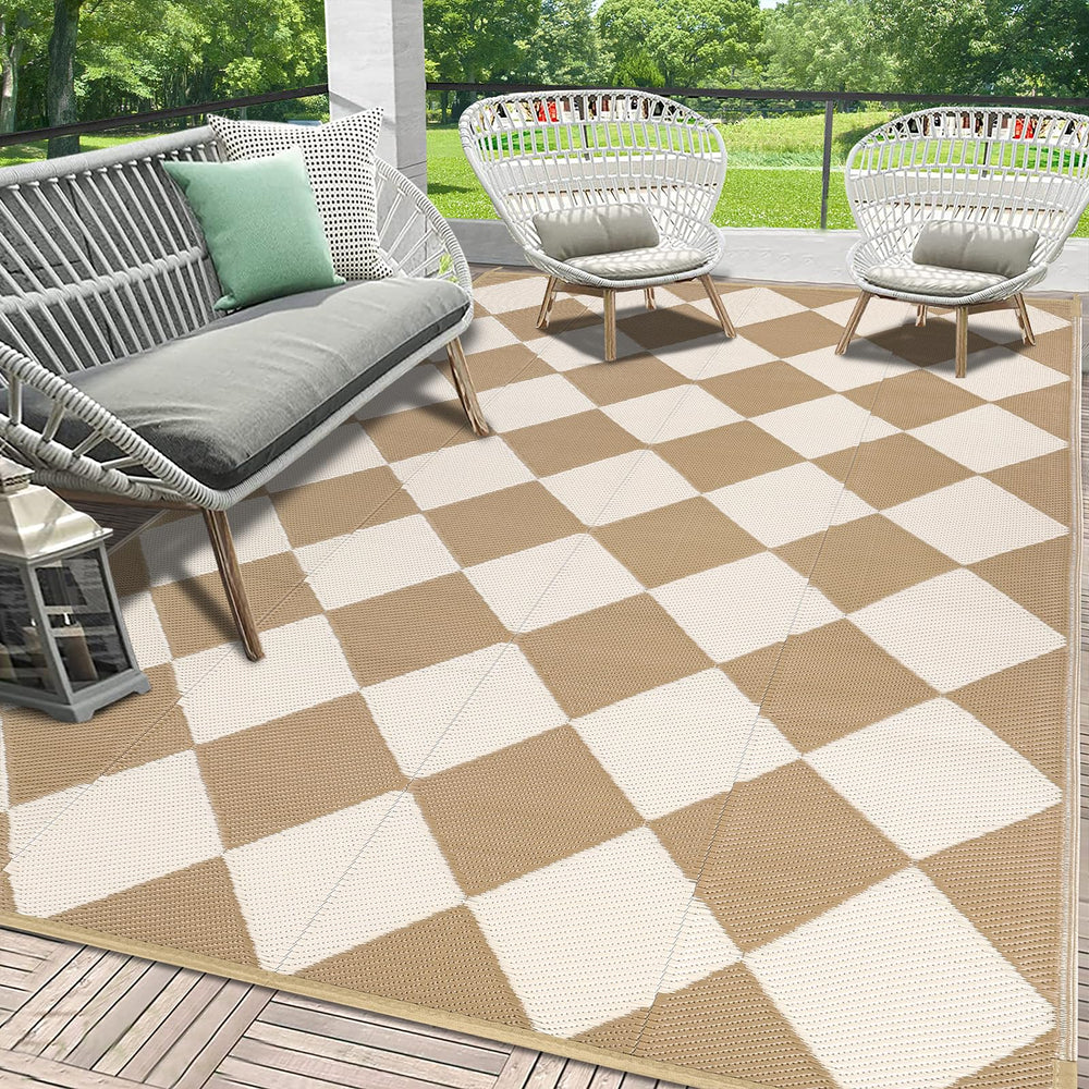 HEBE Outdoor Rug 6'x9' checkered pattern front view