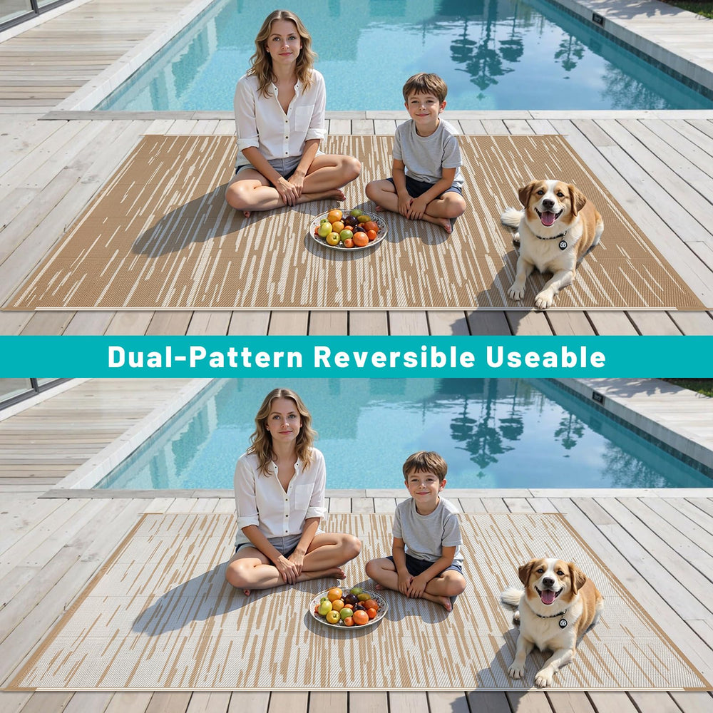 HEBE Outdoor Rug in use at a beach picnic