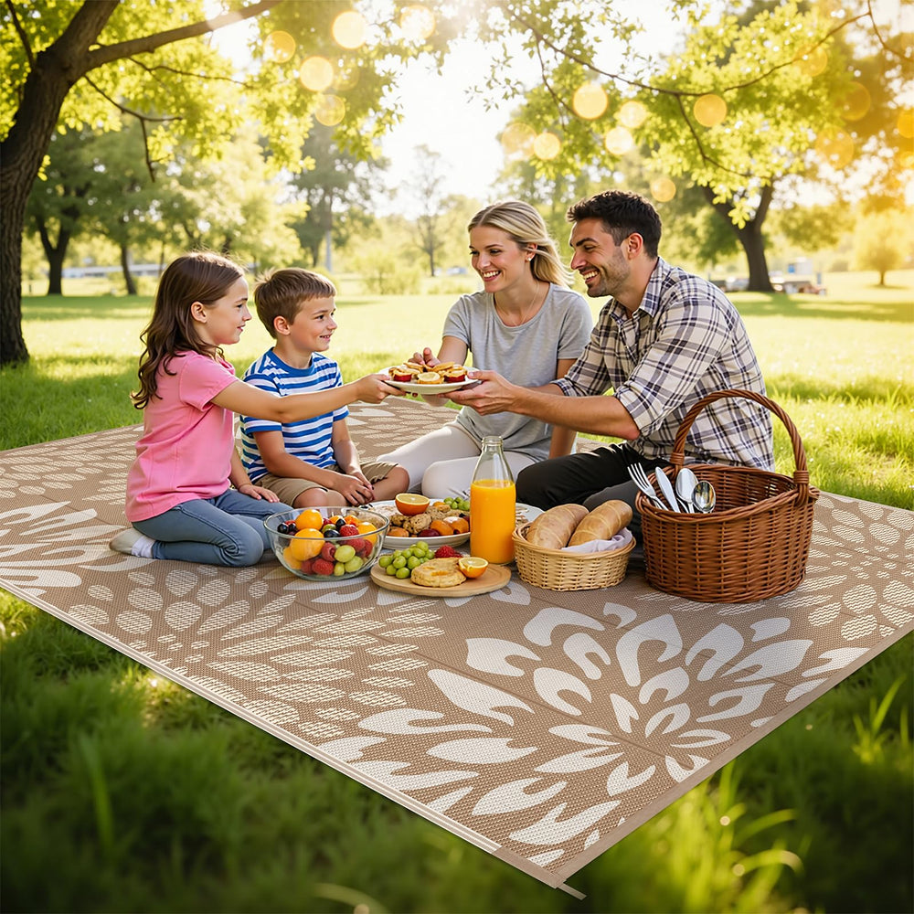 HEBE outdoor rug showing reversible side with floral design