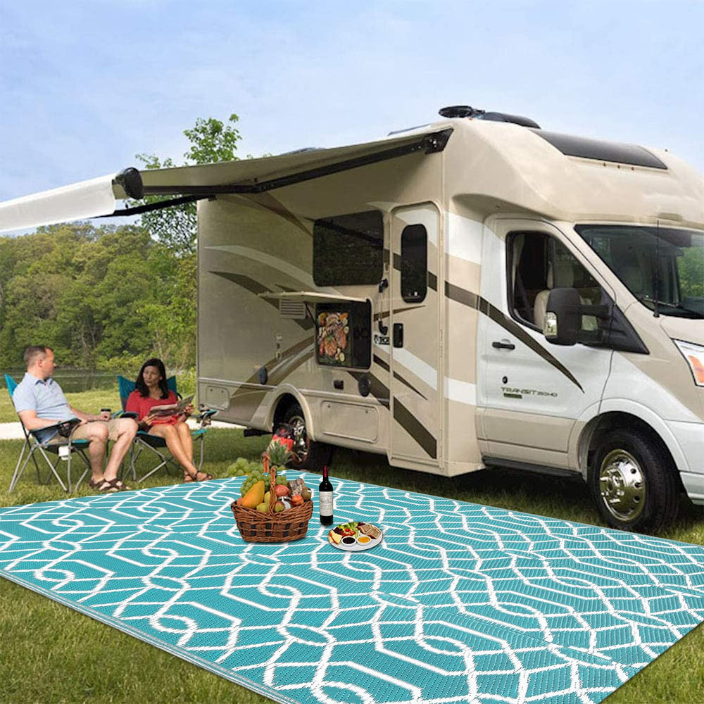HEBE outdoor rug with carrying bag and stakes