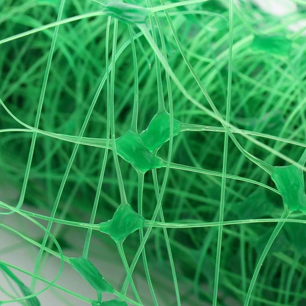 HHTHH Green Trellis Netting 4x100 ft in garden setup