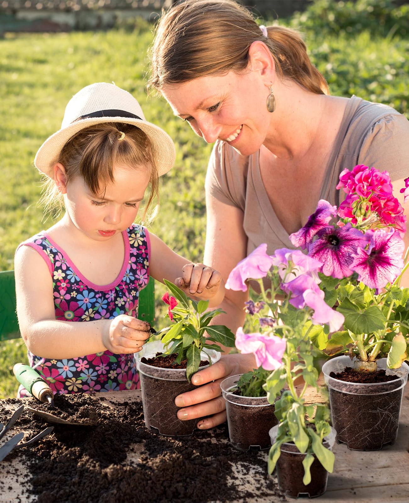 homenote nursery pot with lid and plant inside