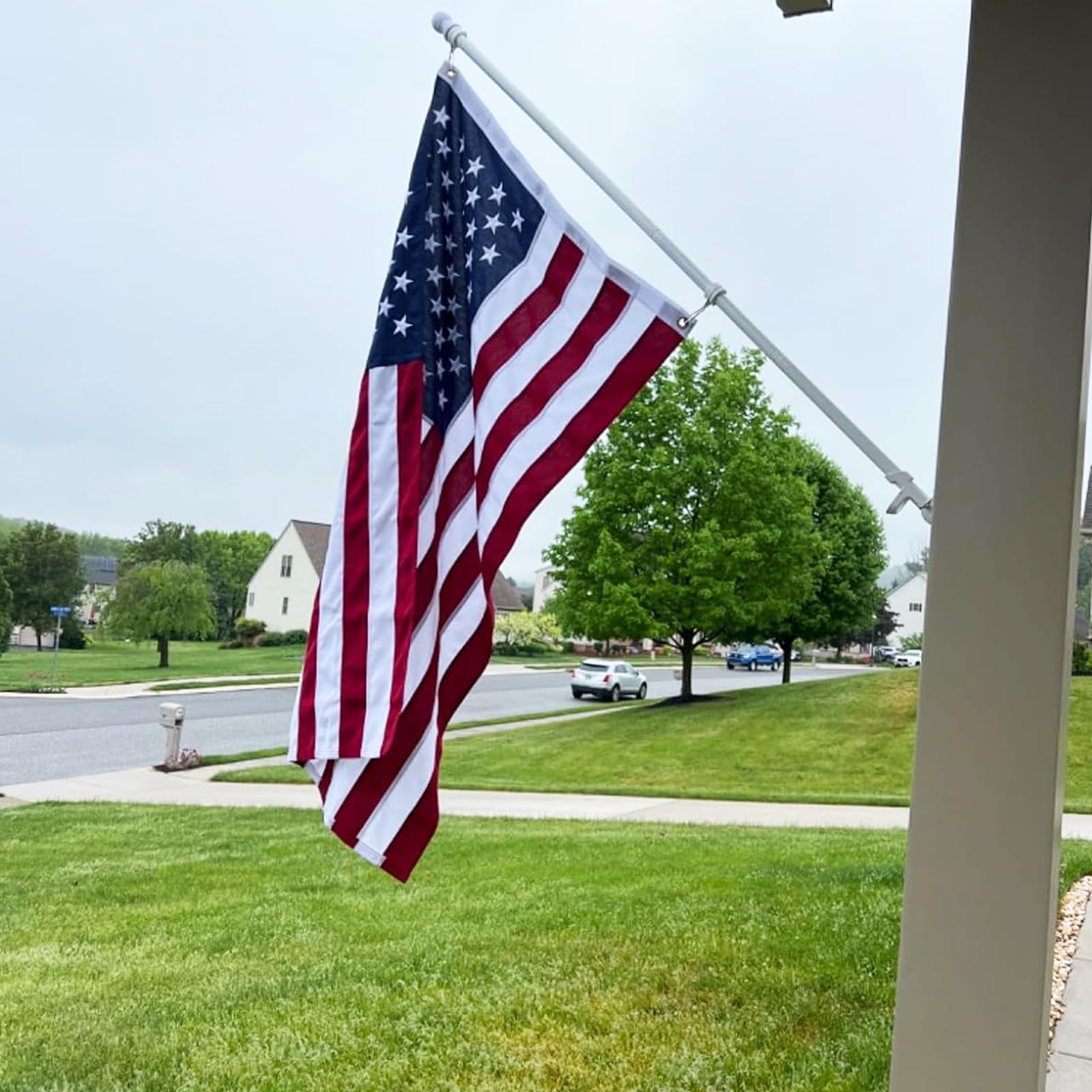 Homissor USA Flag 4x6 Ft on a flagpole