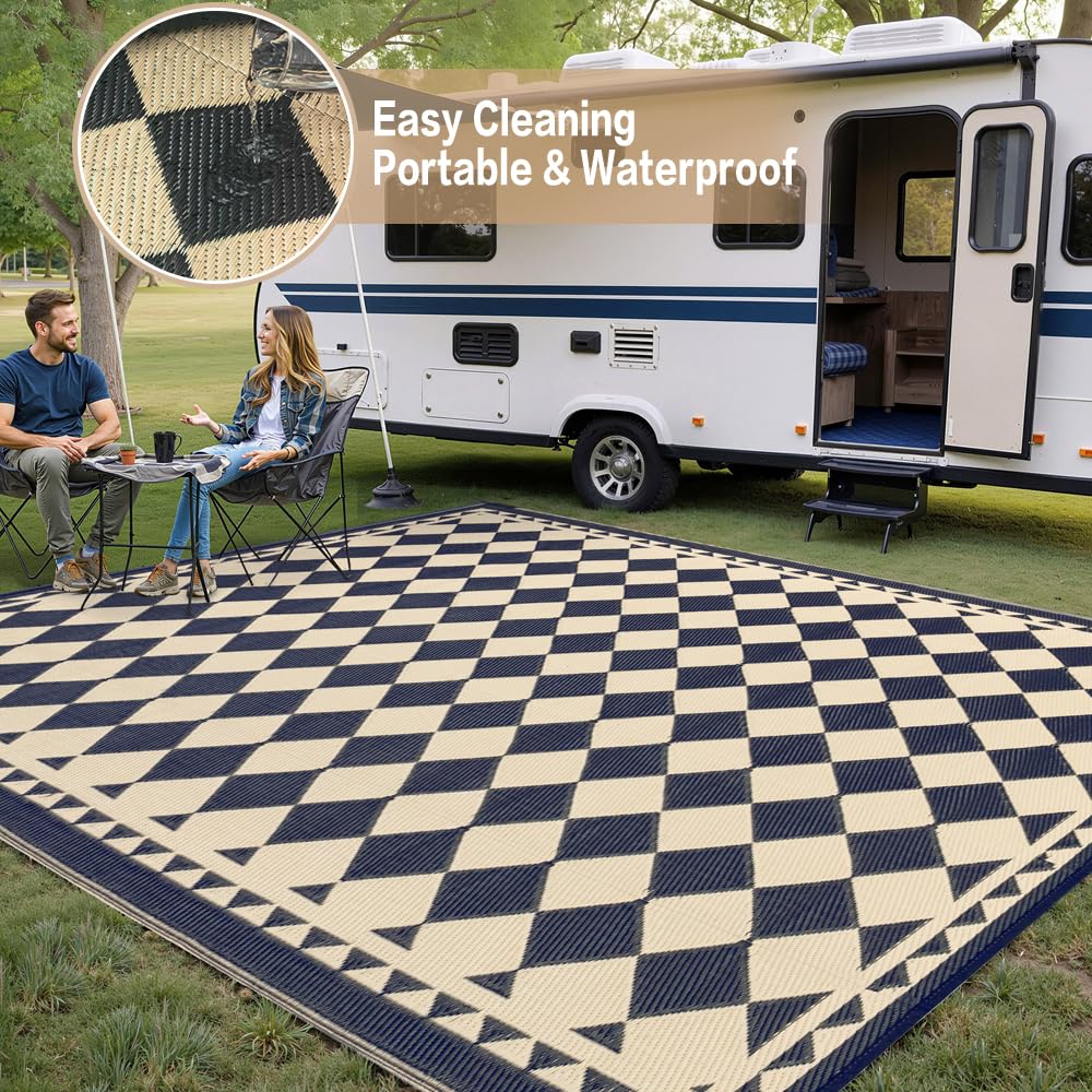 HUGEAR outdoor rug close-up of checkered design