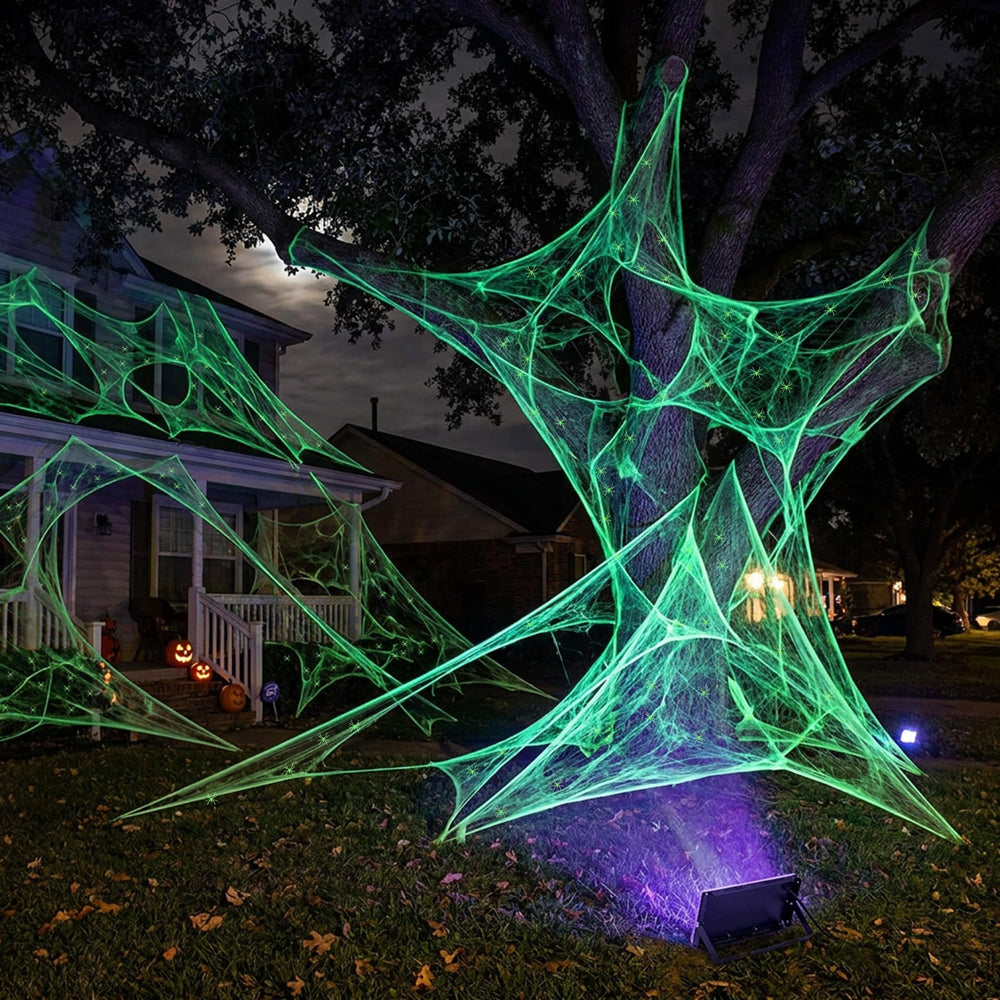 Indoor Halloween decoration with Watayo glow green cobwebs