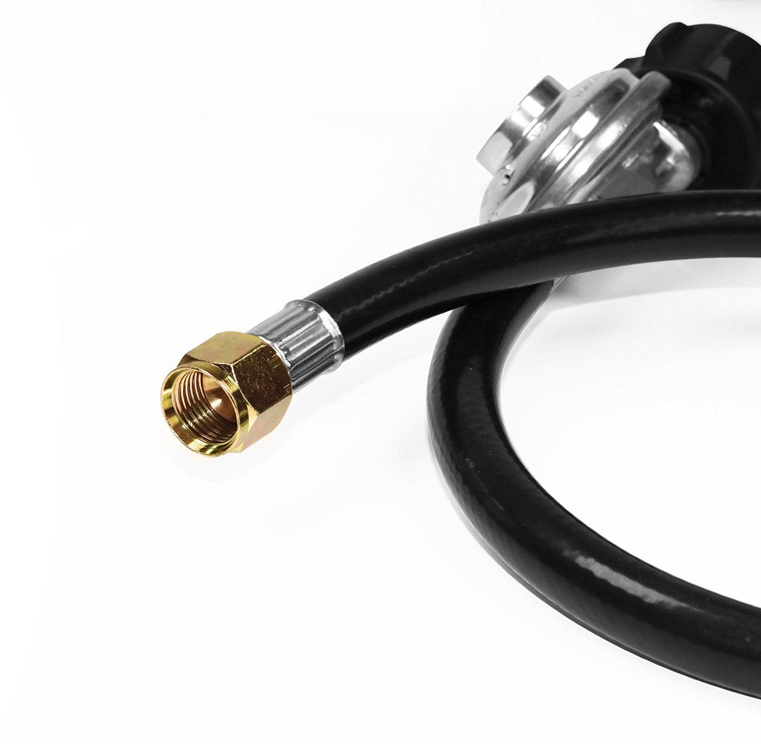 Installation process of DOZYANT propane regulator on a propane tank