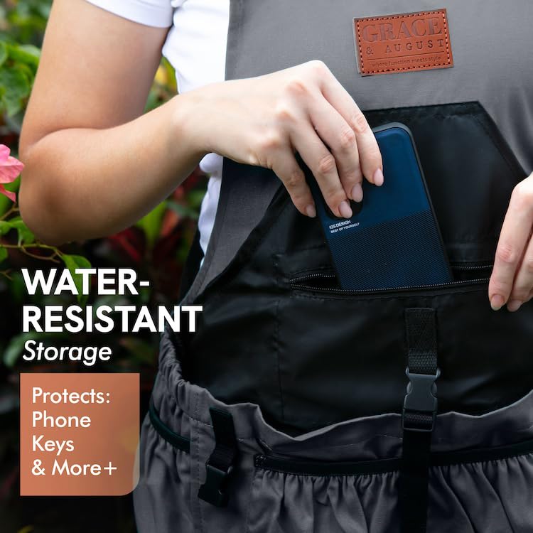 Integrated waterproof drawstring liner in Gardening Apron