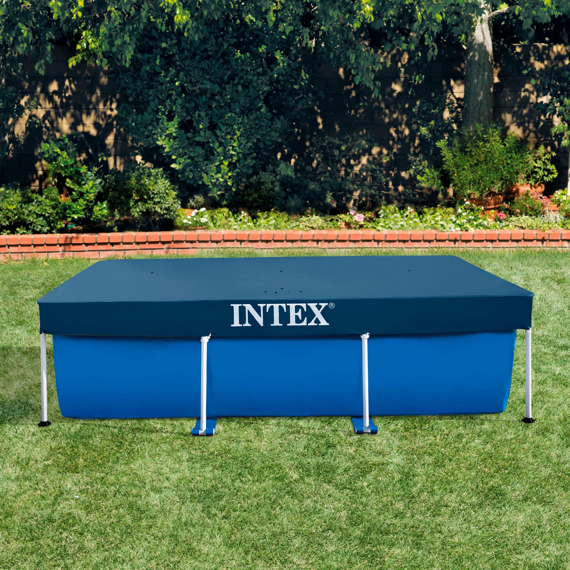 Intex cover showing drainage holes and rope ties