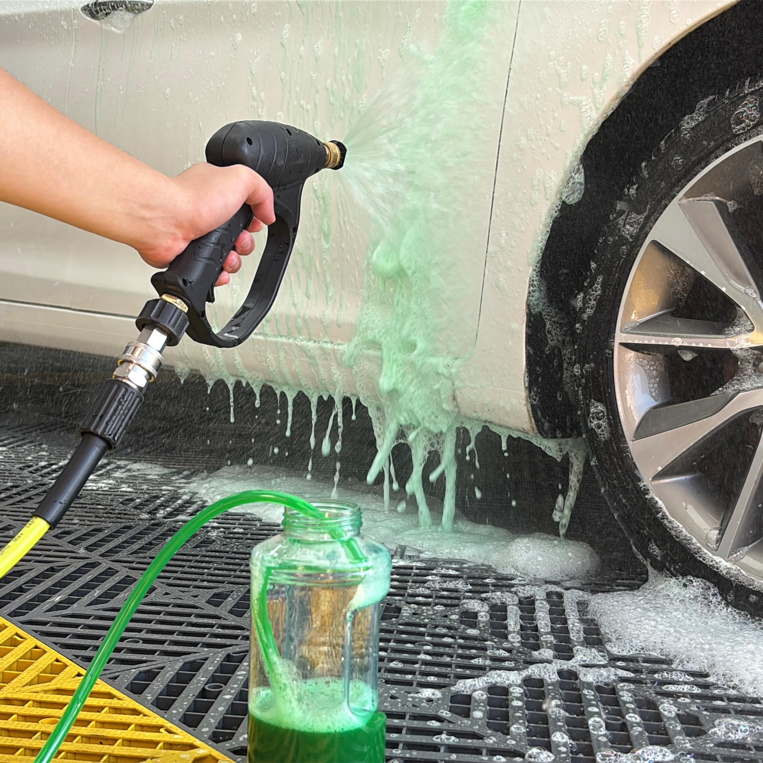 JOEJET Fixed Downstream Injector close-up of brass material