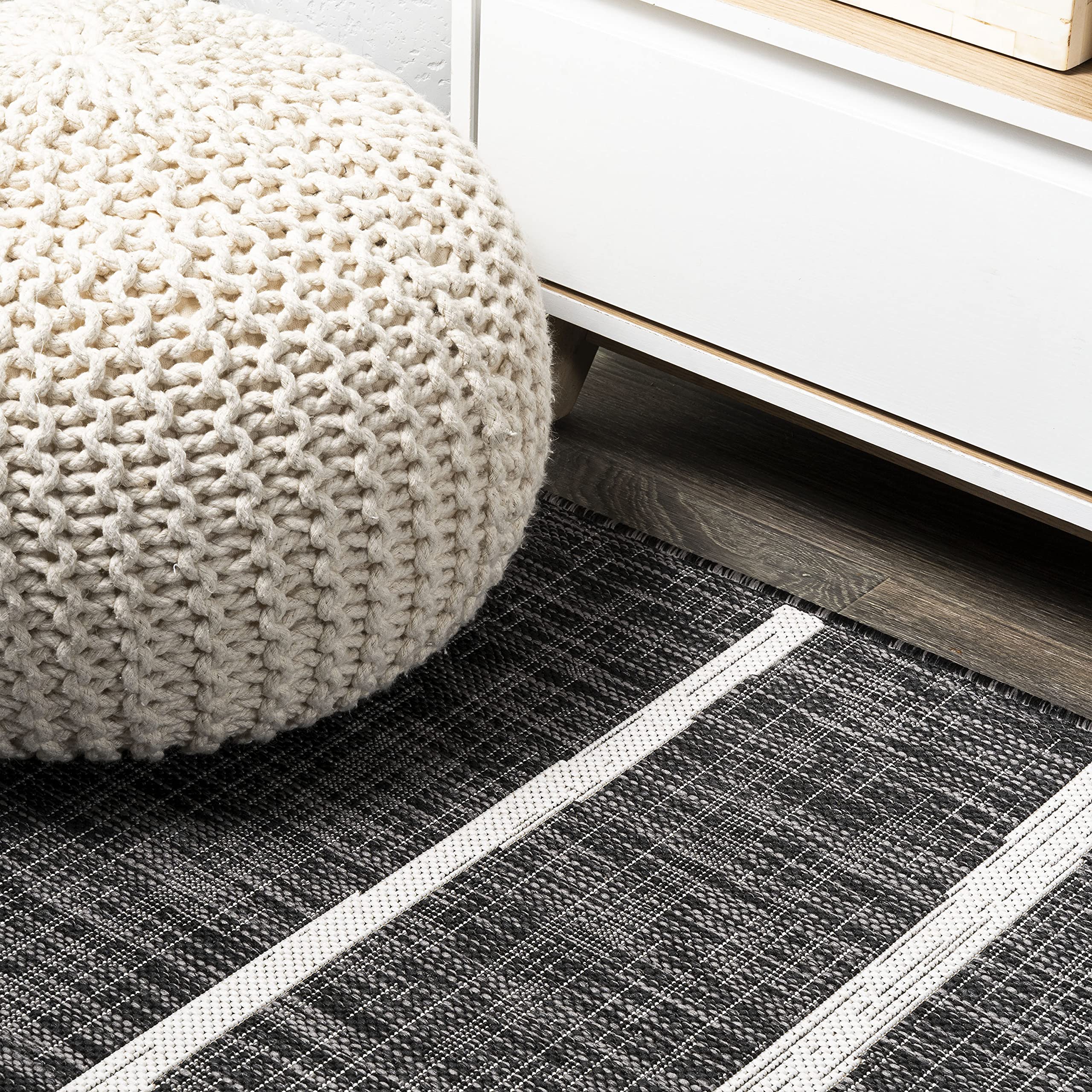 JONATHAN Y Berber Stripe Round Area Rug packaging details