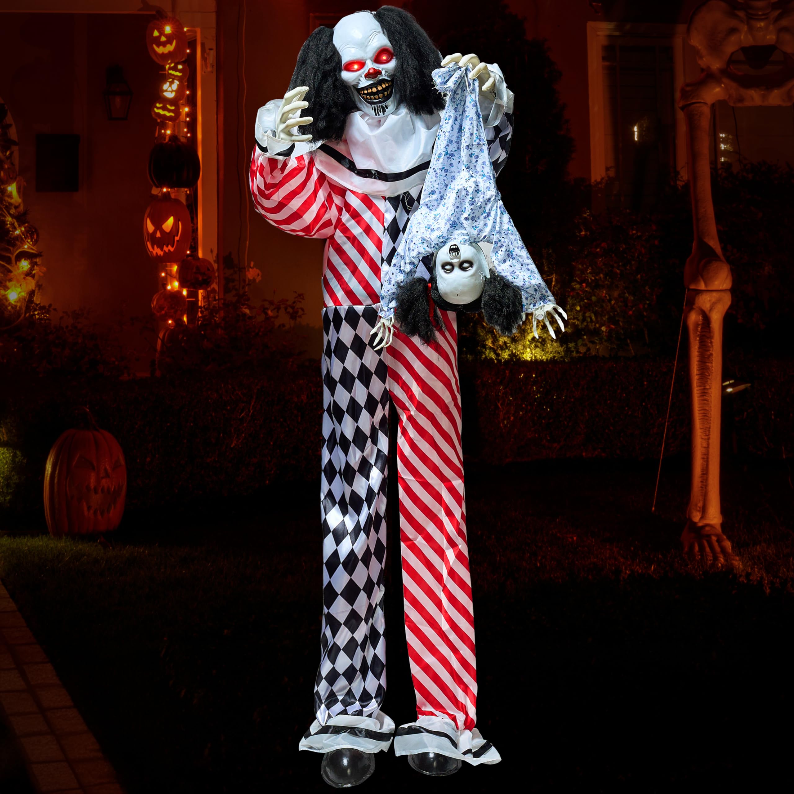 JOYIN clown holding doll in Halloween decor display