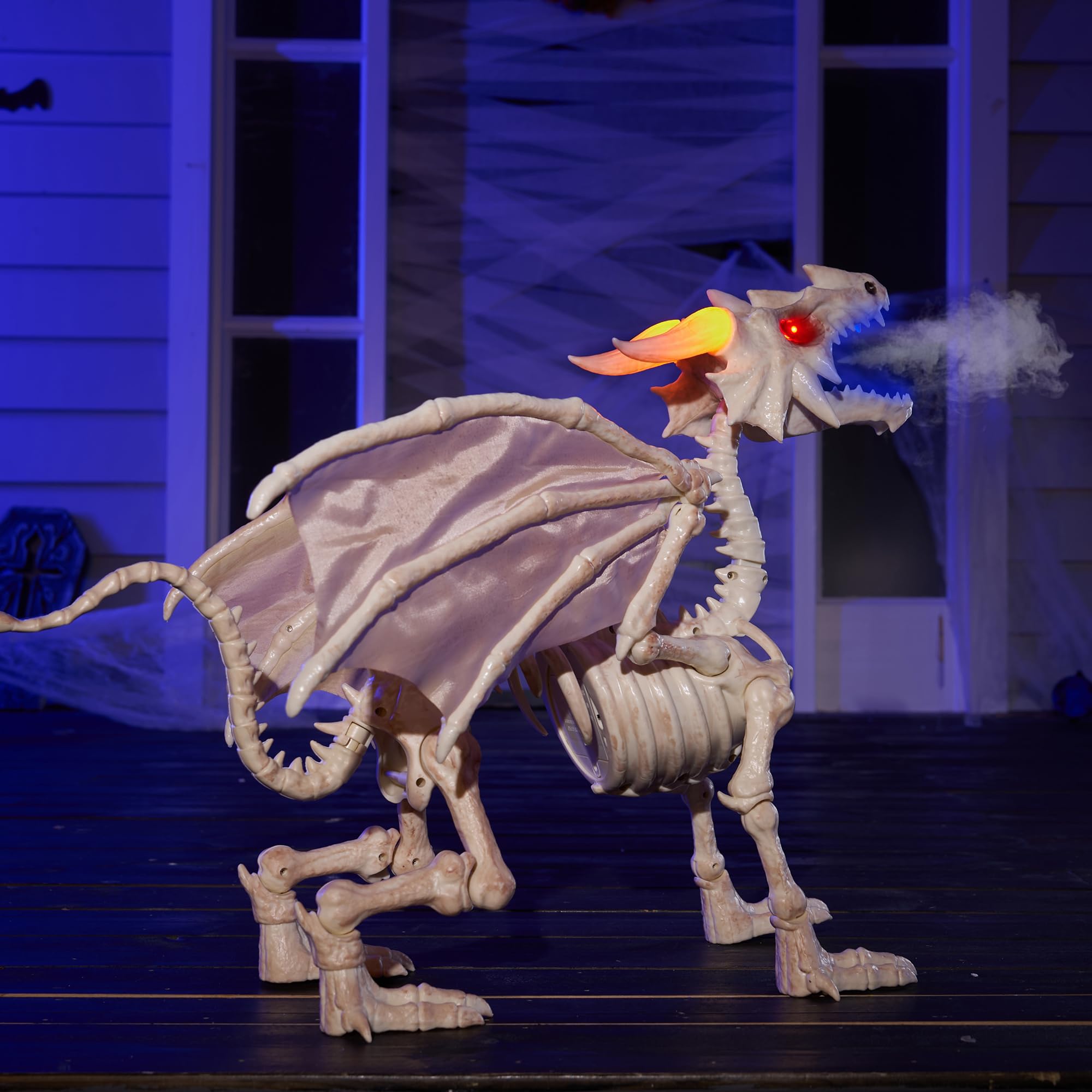 JOYIN Dragon Skeleton with mist spraying for added effect