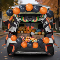 JOYIN Halloween decorations displayed on a car trunk