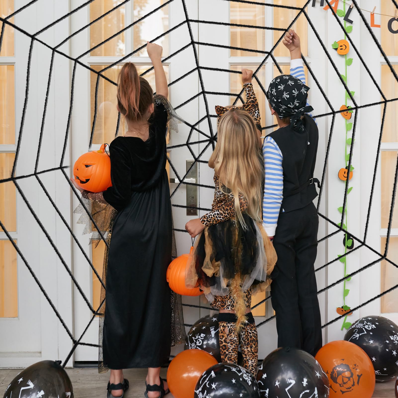 Jremreo 9-ring spider web with plastic spiders added