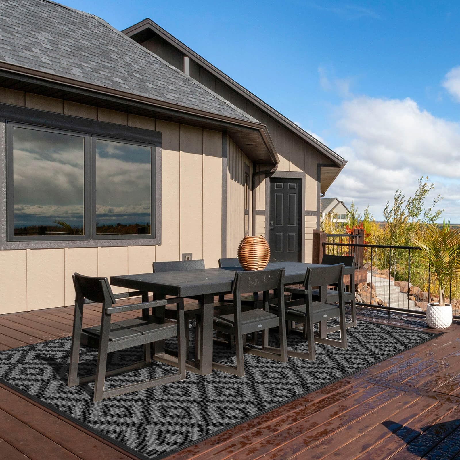 Kalafun Outdoor Patio Rug at a picnic site
