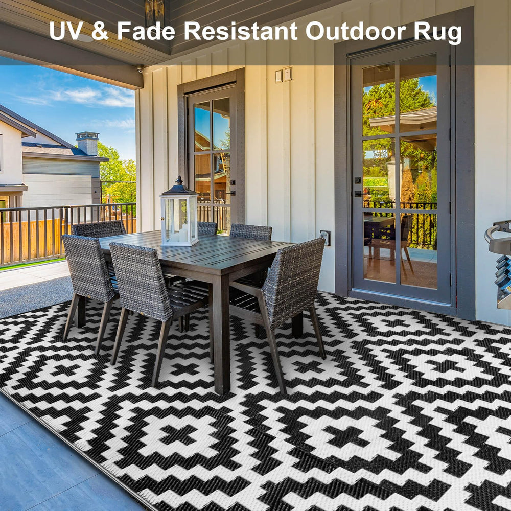 Kalafun Outdoor Patio Rug beside a pool