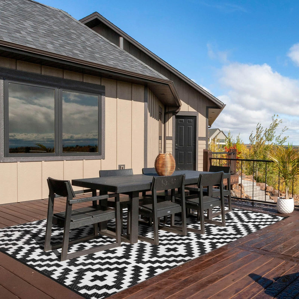 Kalafun Outdoor Patio Rug with patio furniture