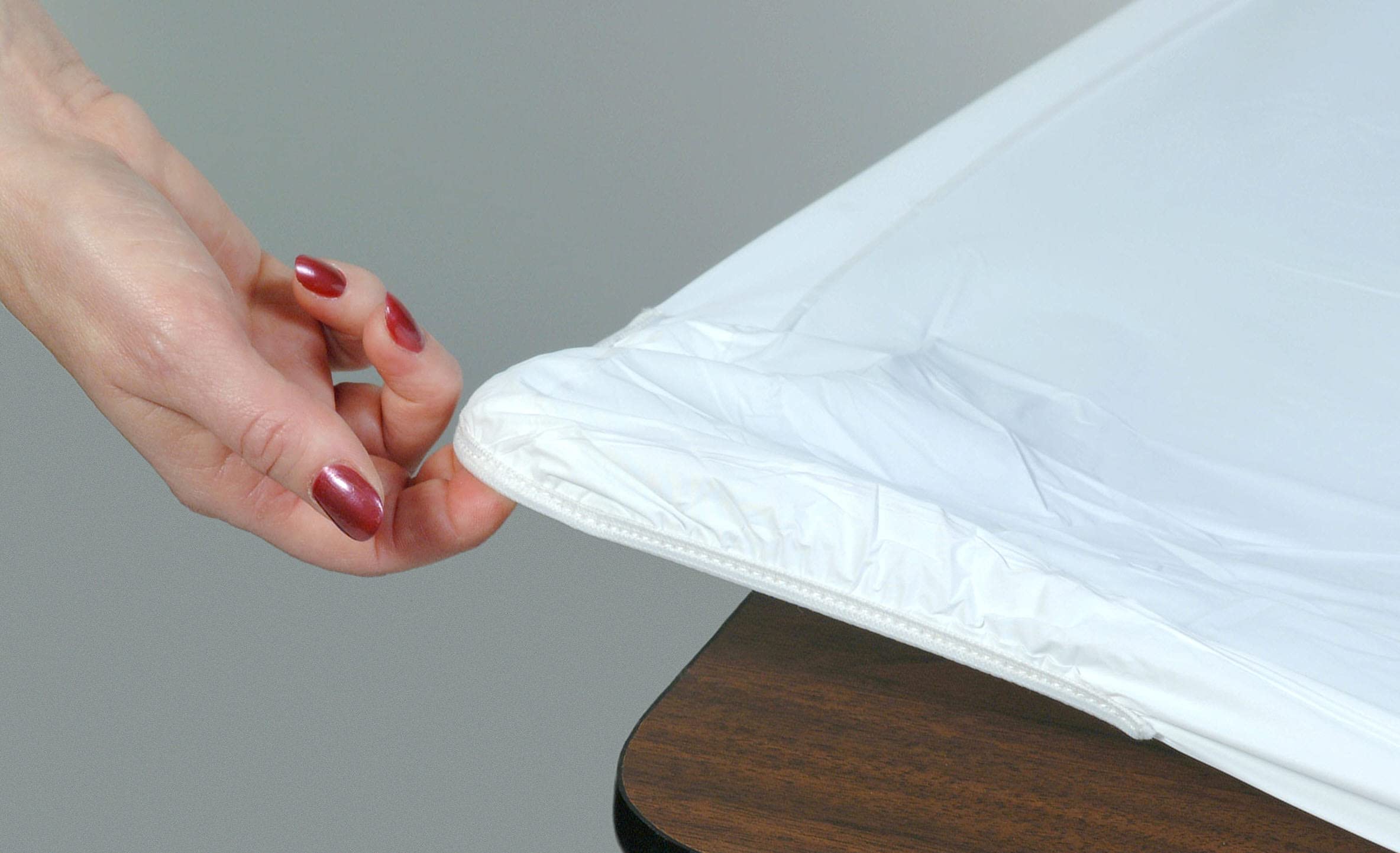 Kwik-Covers 8' rectangle table cover in white, front view