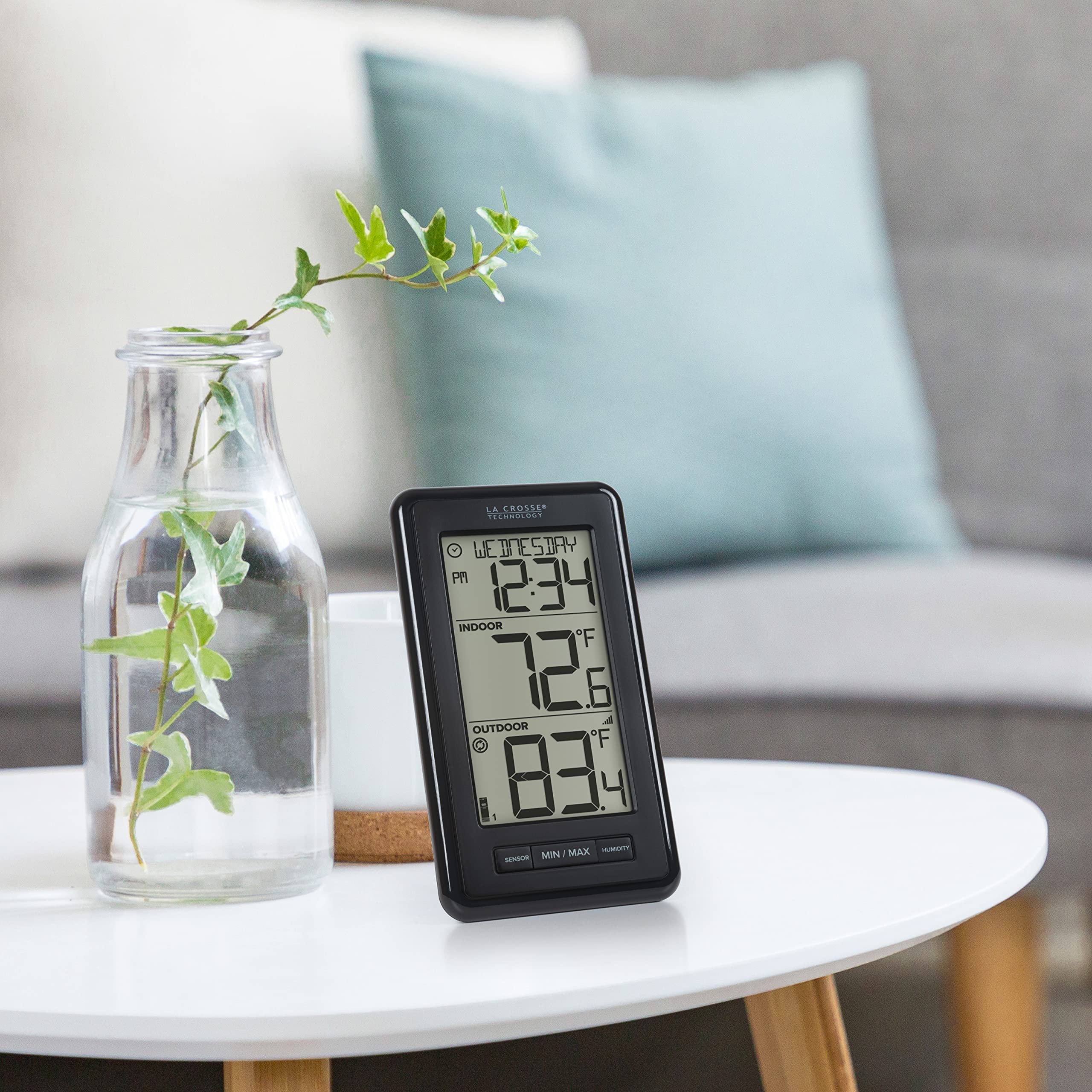 La Crosse Technology thermometer showing outdoor temperature readings