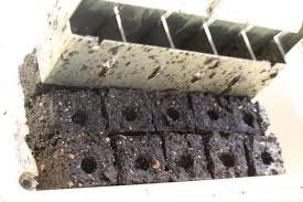 Ladbrooke Mini 5 Soil Blocker packaged with clear instructions