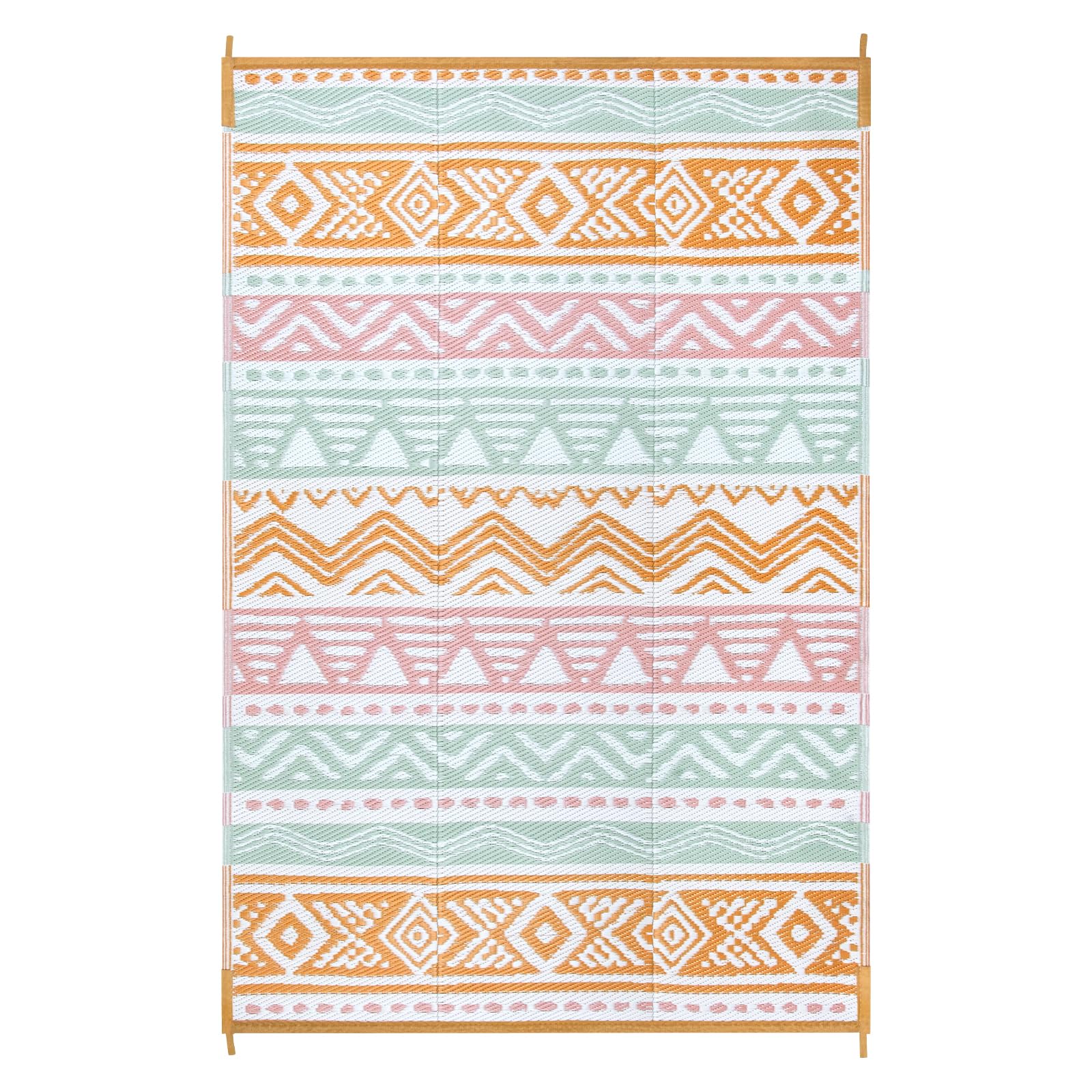 Lahome Outdoor Rug 6x9 in a backyard setting