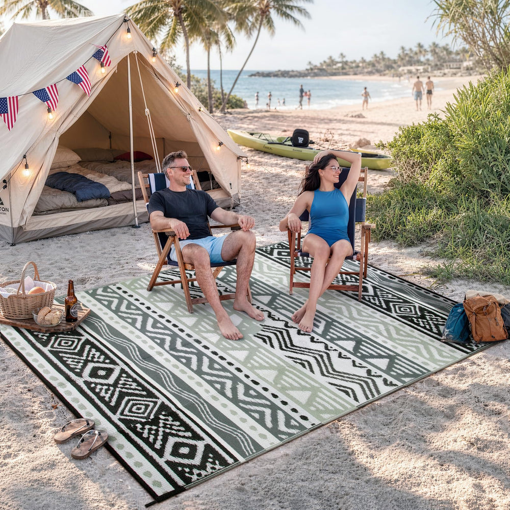 Lahome Outdoor Rug showing reversible design