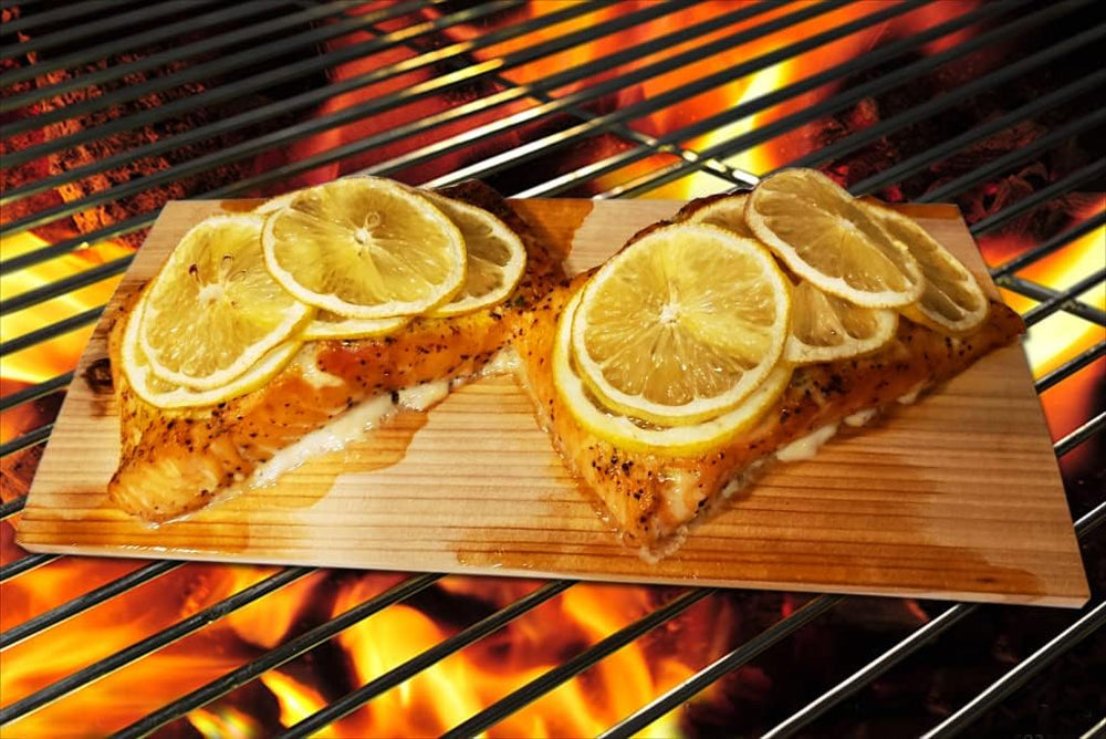 Langxinese cedar planks ready for outdoor grilling
