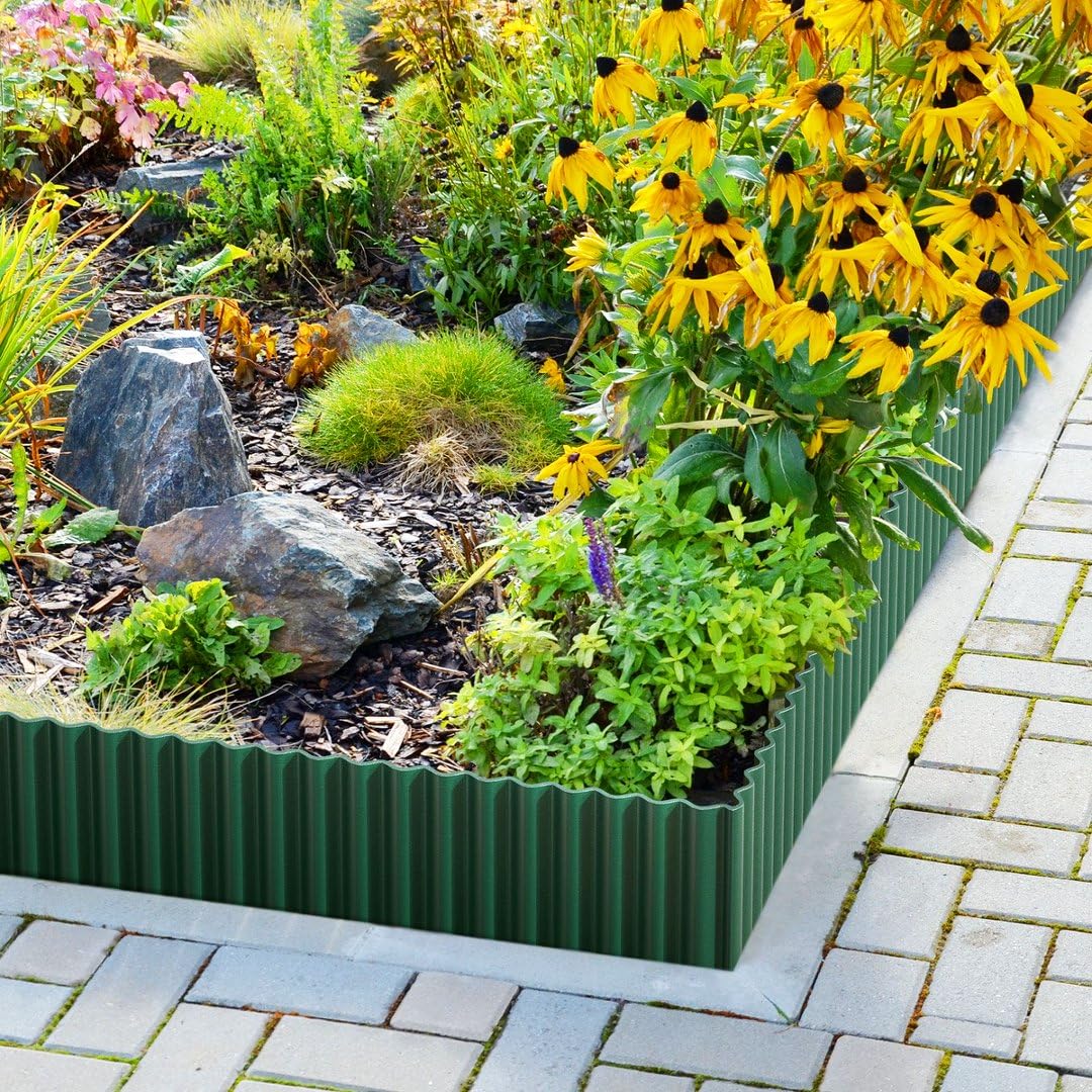LAVEVE Garden Edging installed around flower bed