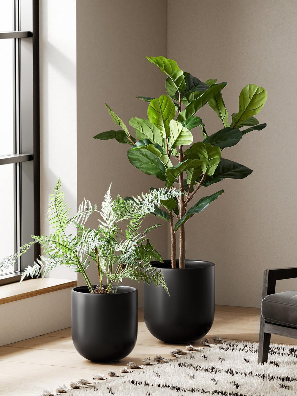 LE TAUCI 10 Inch Black Ceramic Plant Pot side view