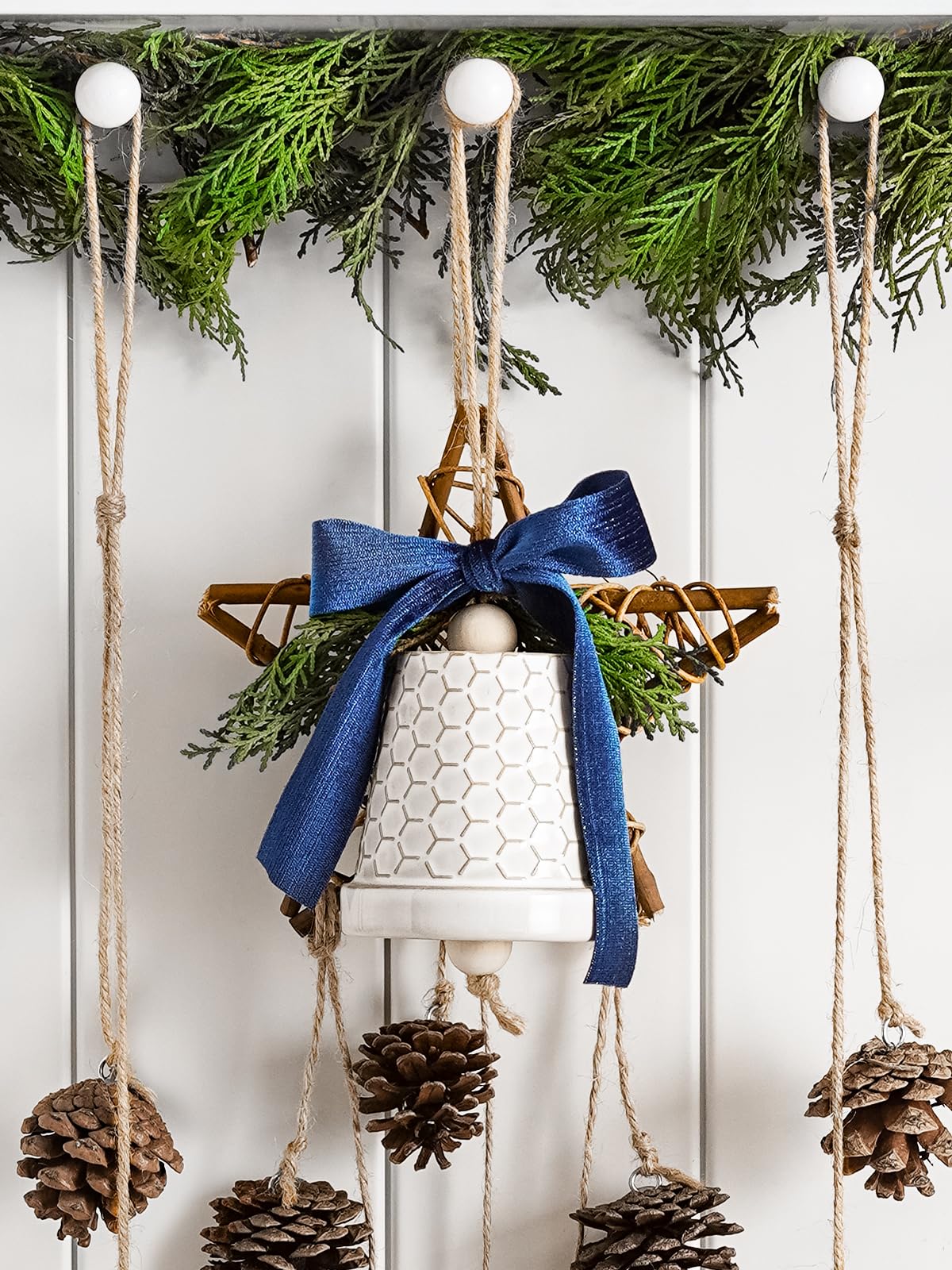 LE TAUCI ceramic pot displayed at a festive gathering