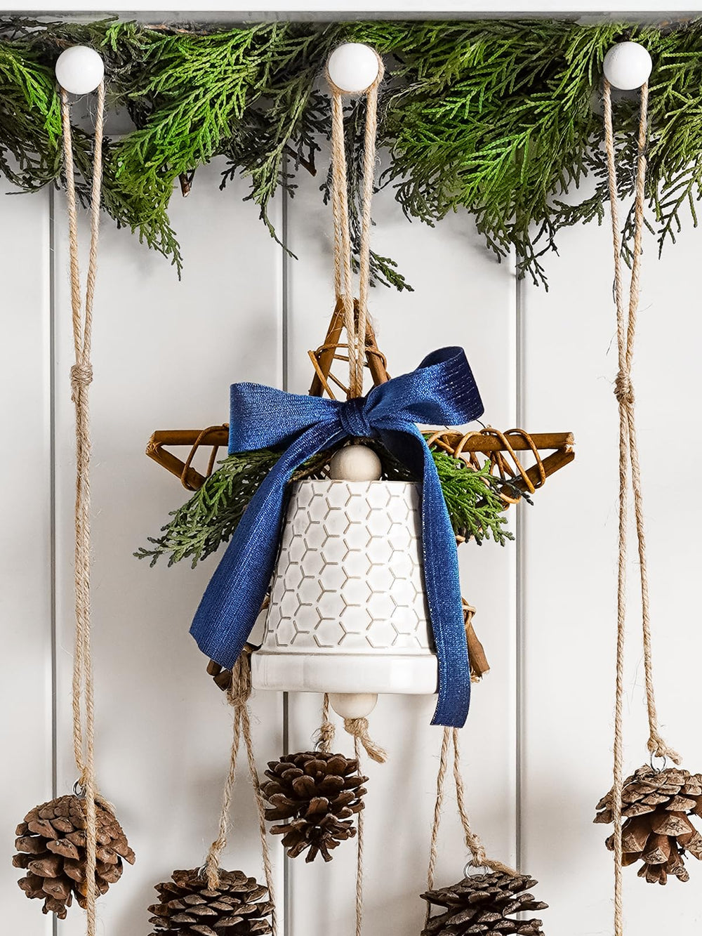 LE TAUCI ceramic pot displayed at a festive gathering