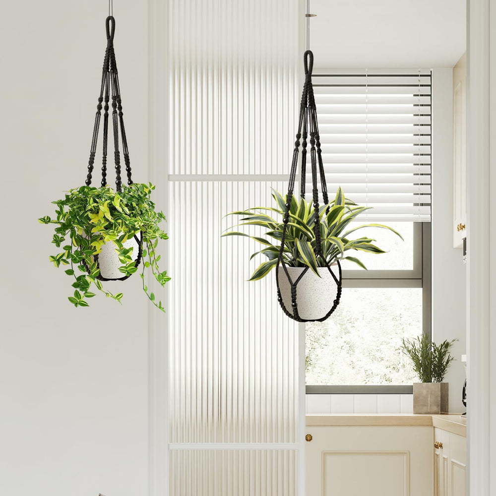 LEWESU macrame plant hanger in outdoor setting with vibrant greenery