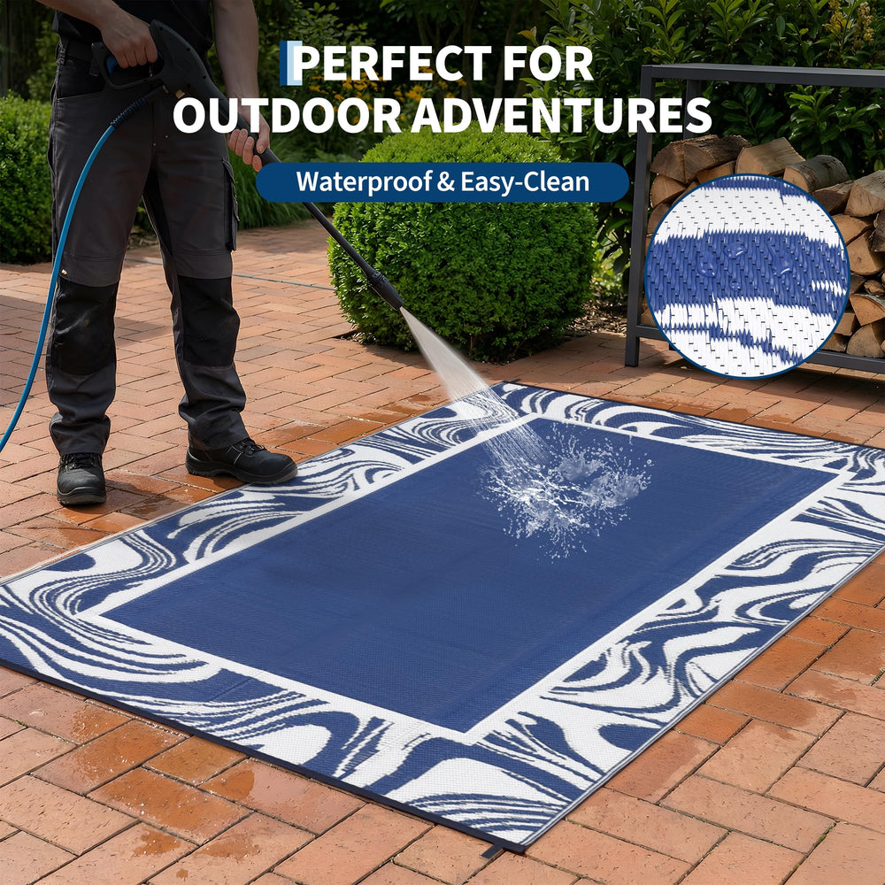 Lifestyle shot of Garvee outdoor rug at a picnic
