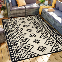 LILIOFFIC Outdoor Rug 5x8 ft black and beige front view