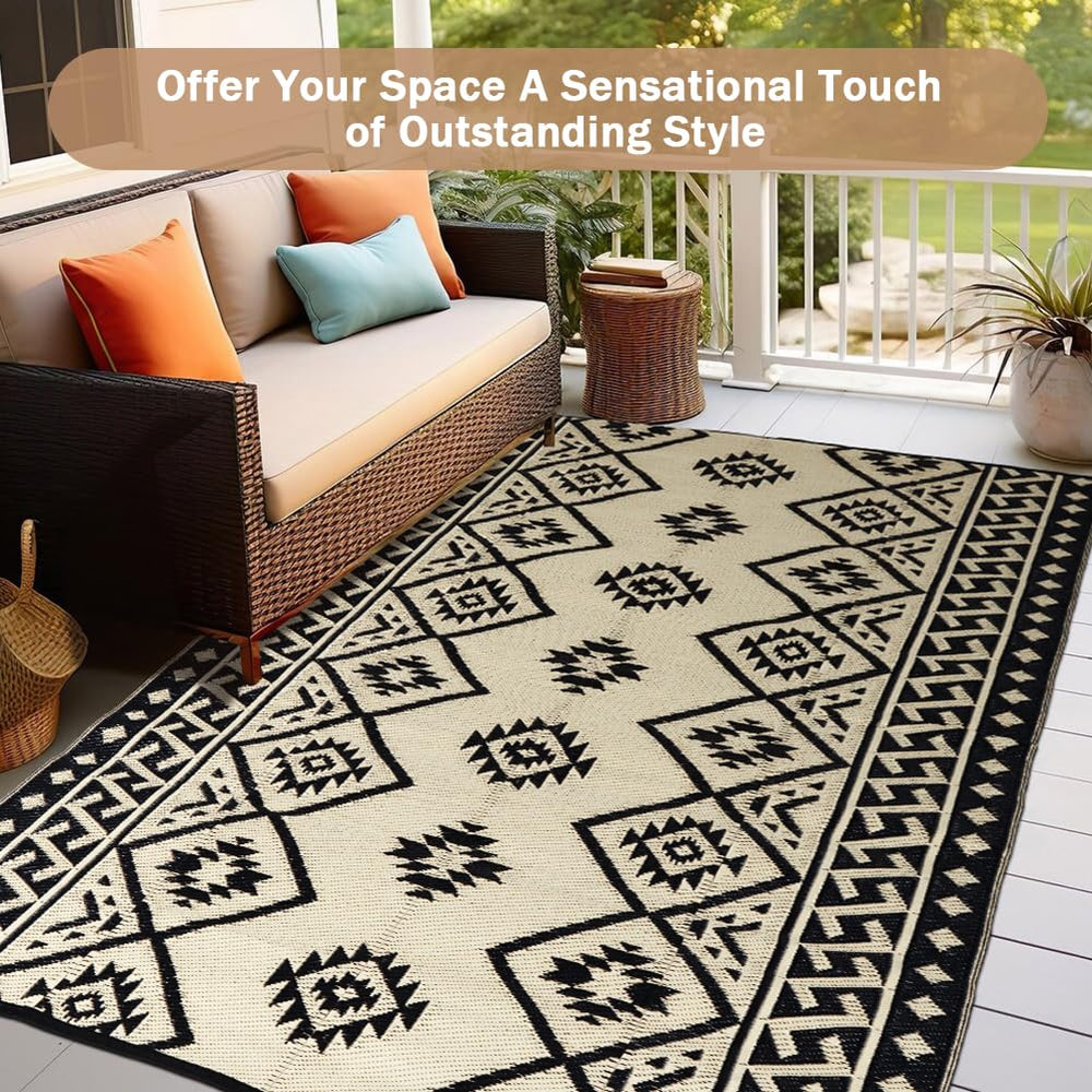 LILIOFFIC Outdoor Rug 5x8 ft compact folded in carrying bag