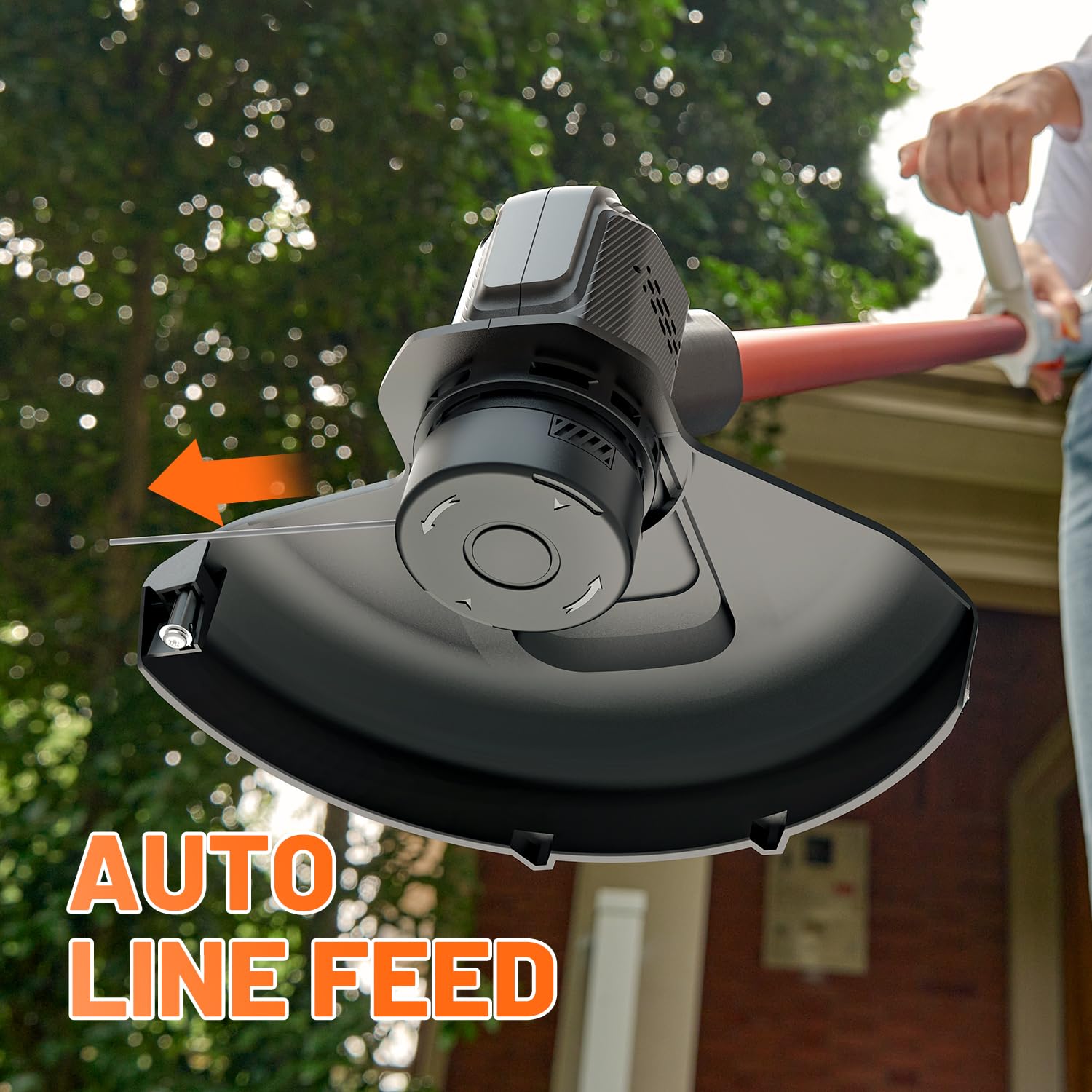 LiTHELi Weed Wacker demonstrating automatic line feeding feature