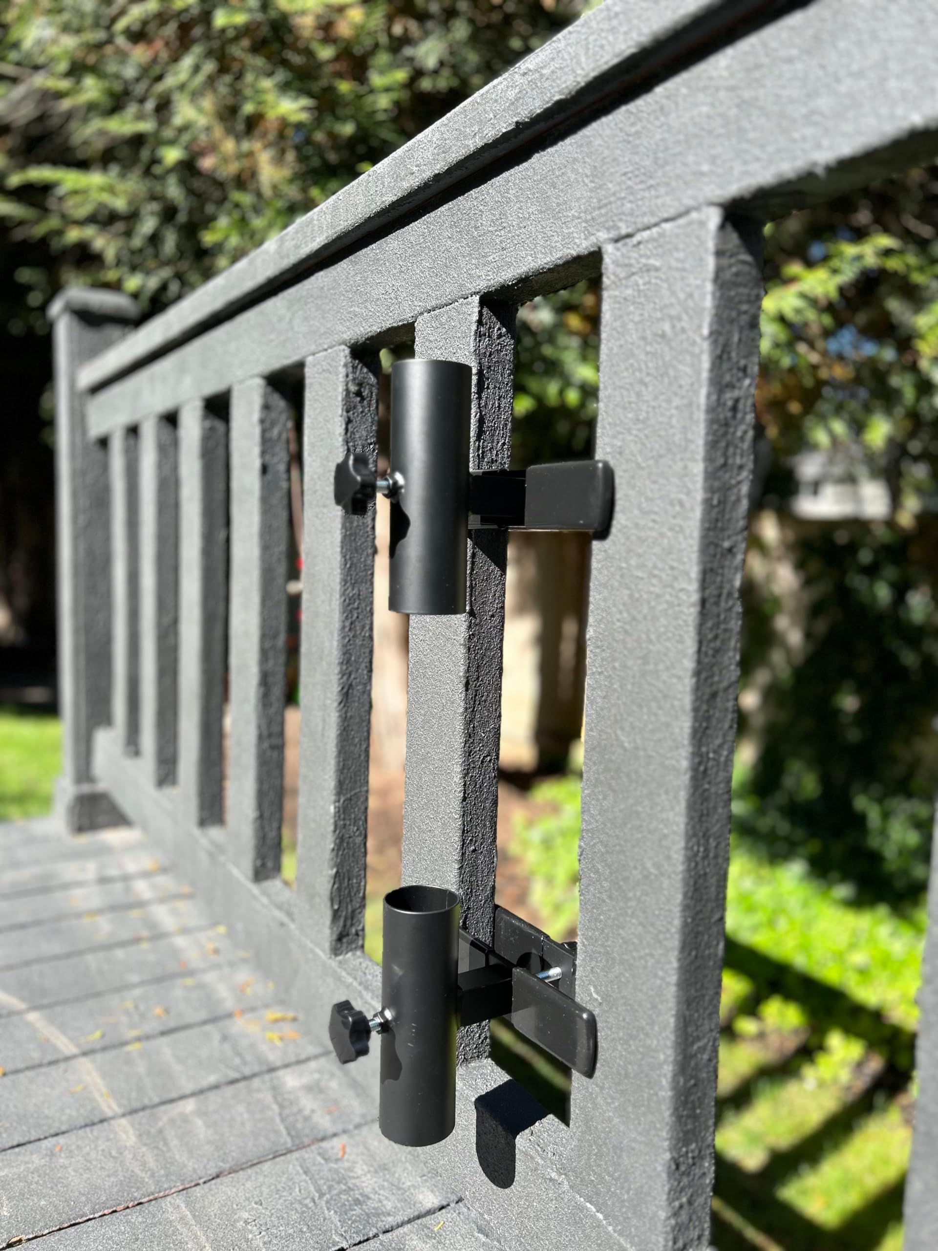 LOVE YOUR DECK umbrella holder showing compatibility with umbrella