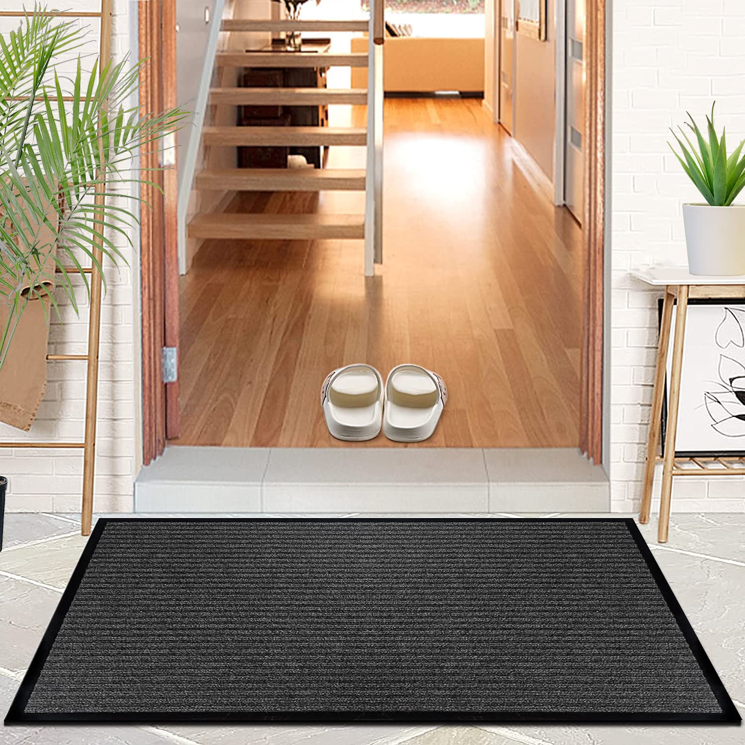 LuxUrux Durable Rubber Door Mat in outdoor setting