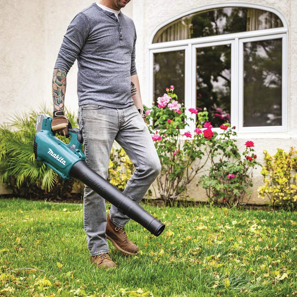 Makita XBU03Z blower displaying compact size and weight