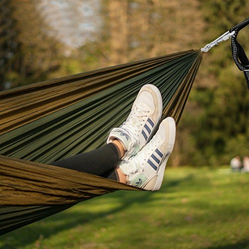 MalloMe Tree Swing Straps on tree branch demonstrating usage