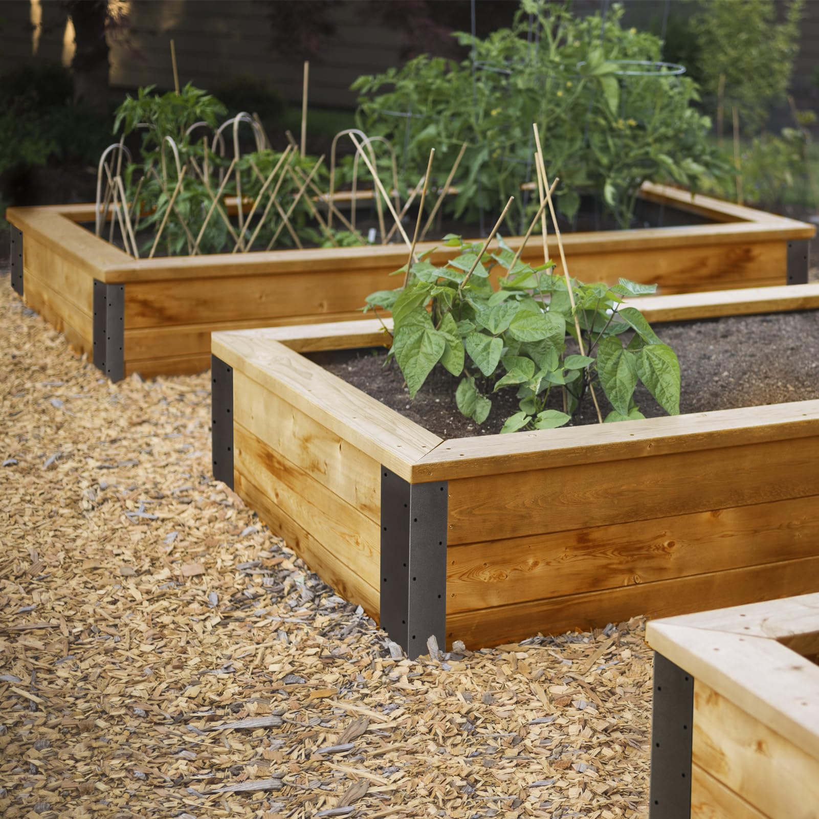 Matte Black finish of WLLEYAY raised bed corner brackets