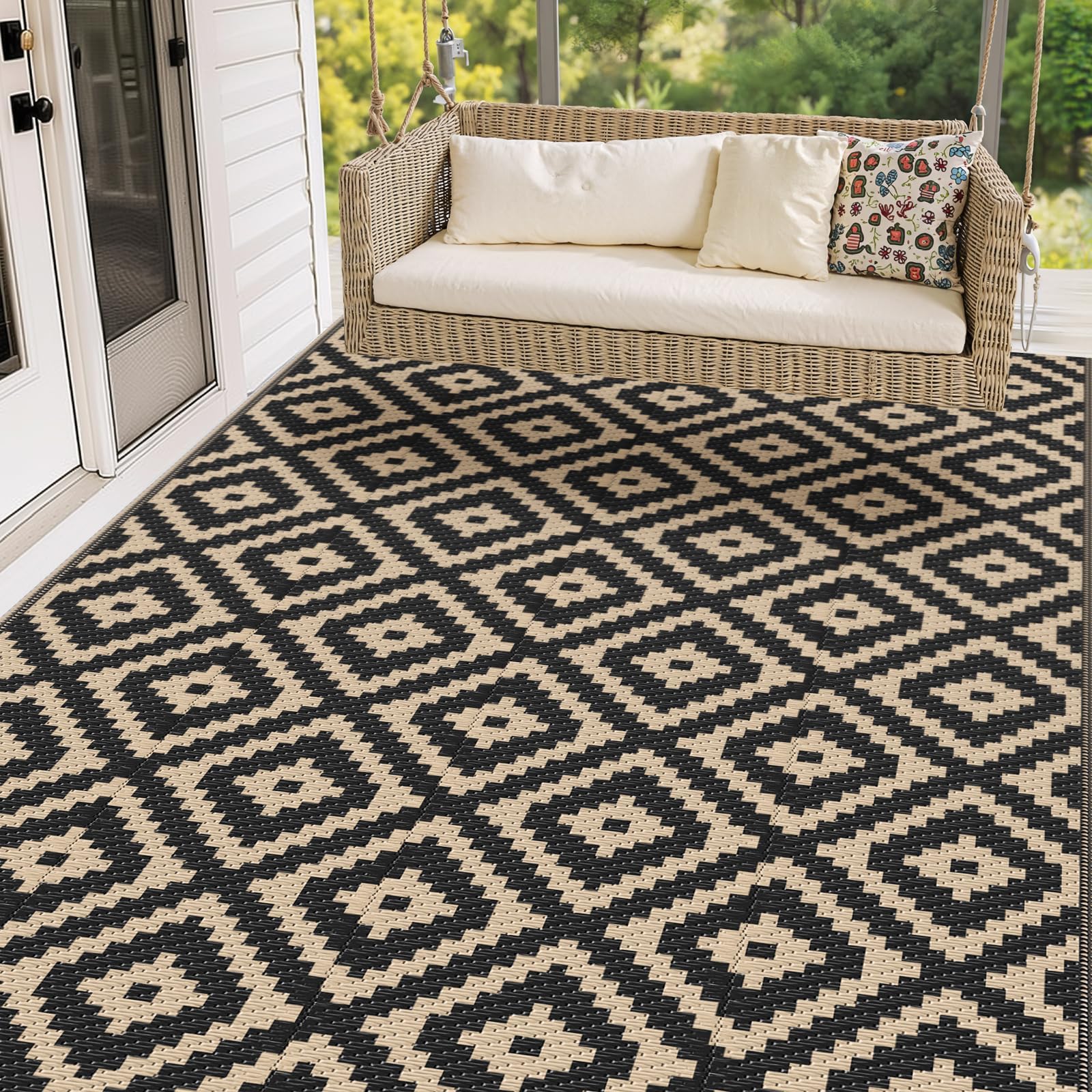 Mattitude 5'x8' waterproof outdoor rug black and beige front view