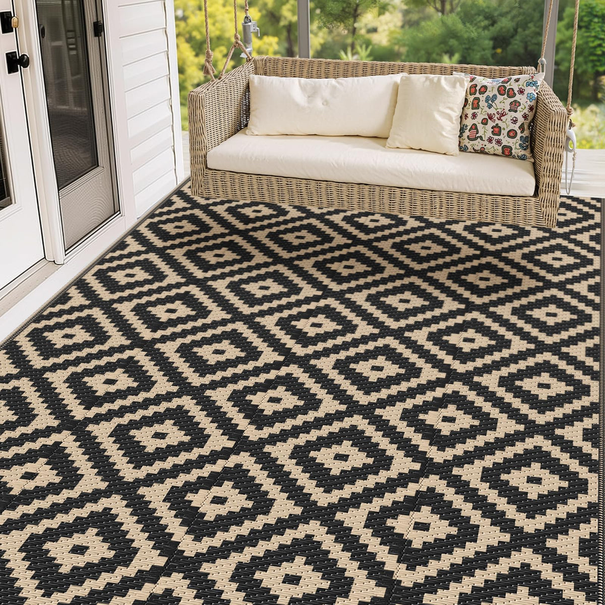 Mattitude 5'x8' waterproof outdoor rug black and beige front view