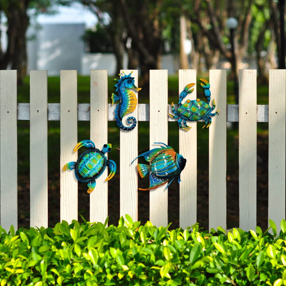 Meduofon set of metal wall art with hooks attached
