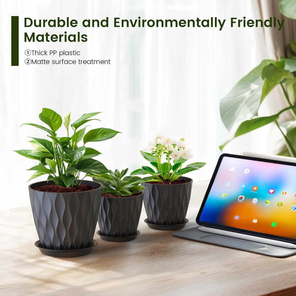 Meowell plant pots in various sizes on a shelf