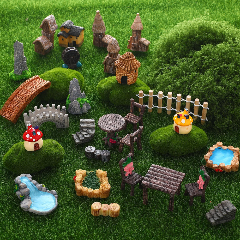 Miniature fairy house from GGSTDDUP set with vibrant colours