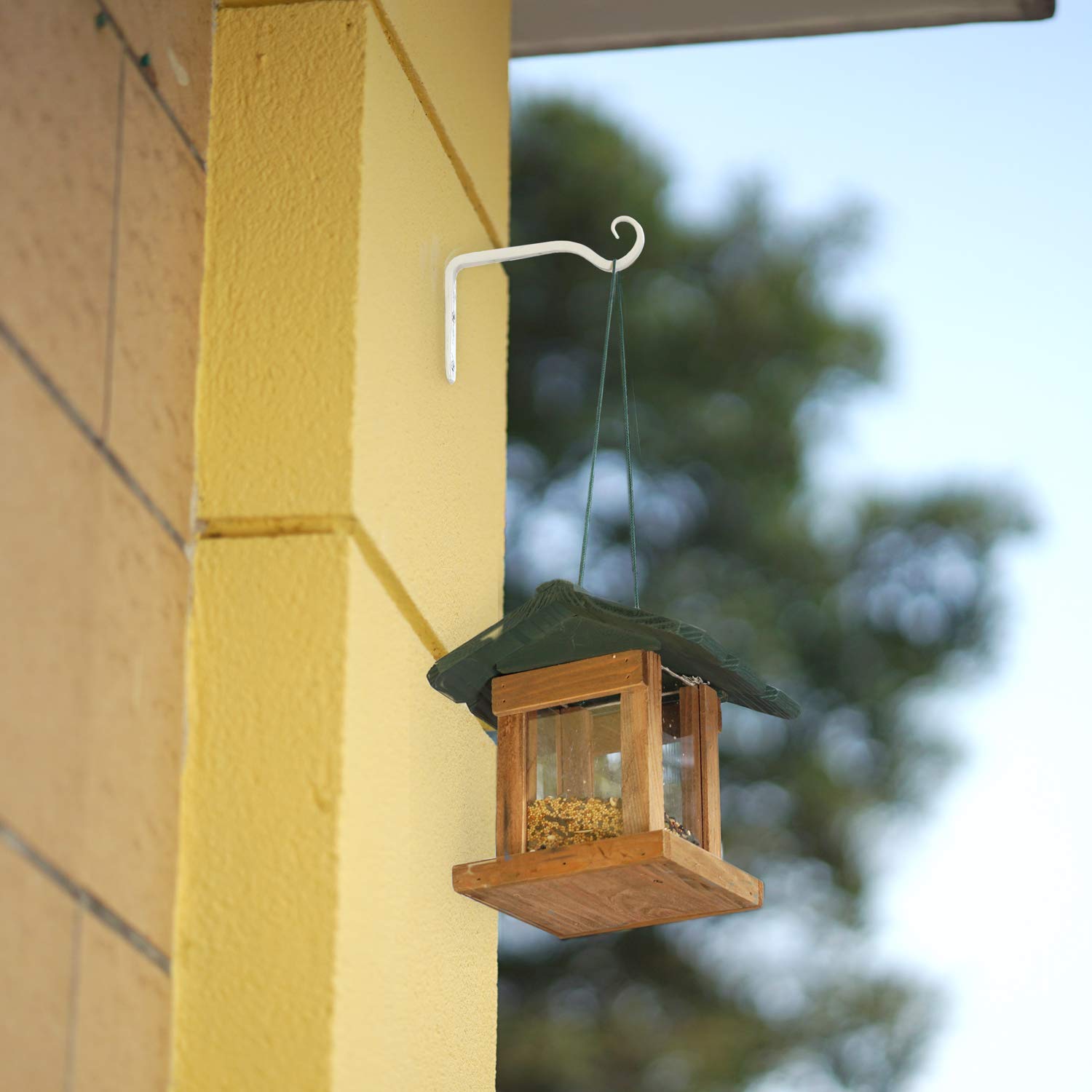 Mkono 6 Inch Plant Hanger with various hanging items