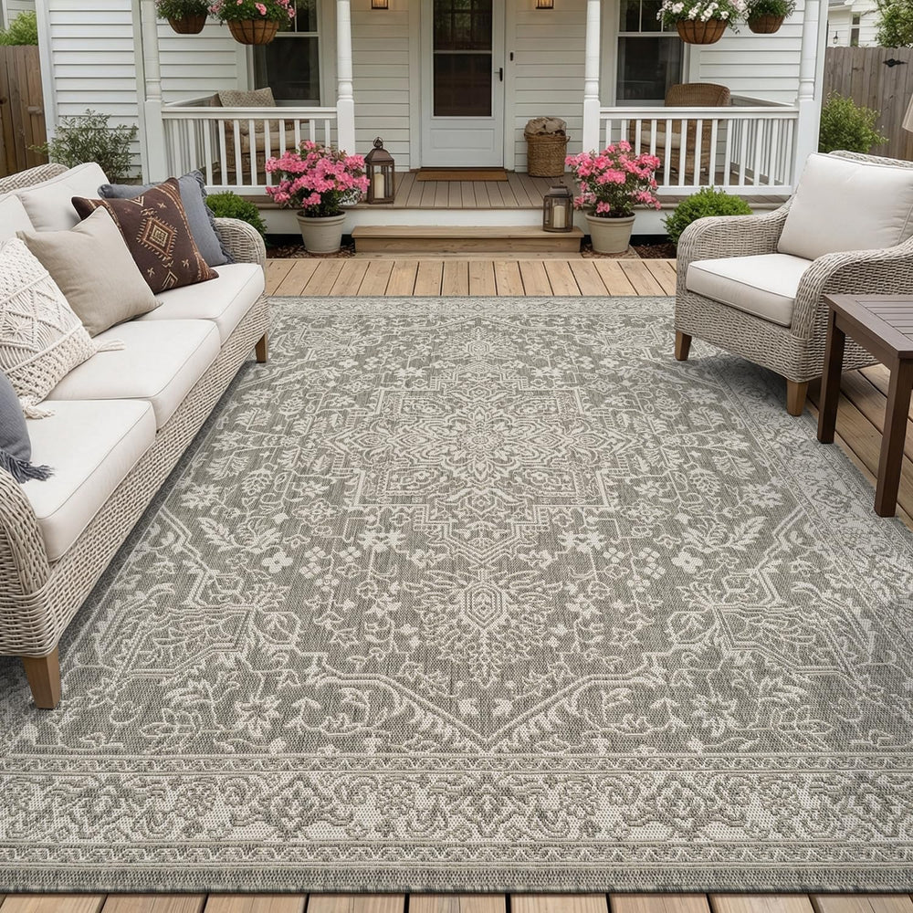 MontVoo Outdoor Rug 5x7 ft back view showing stitching
